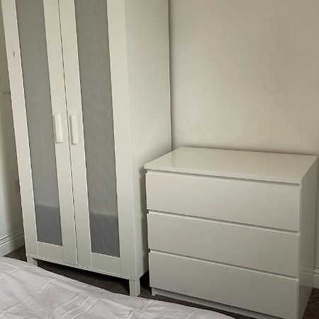 루턴 305 High Town Road 호스텔 외부 사진